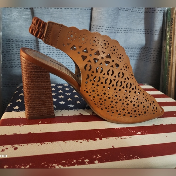 Leather Dakota heels - Picture 8 of 14